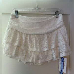 NWT Medium Cider White Lace Skort